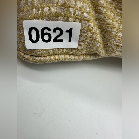 ASHLEY FURNITURE PILLOWS - Picture 15 of 16